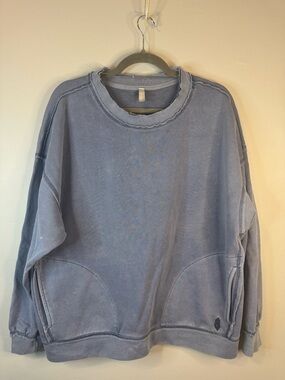FP Movement Metti Oversized Distressed Crewneck w/ Pockets Medium